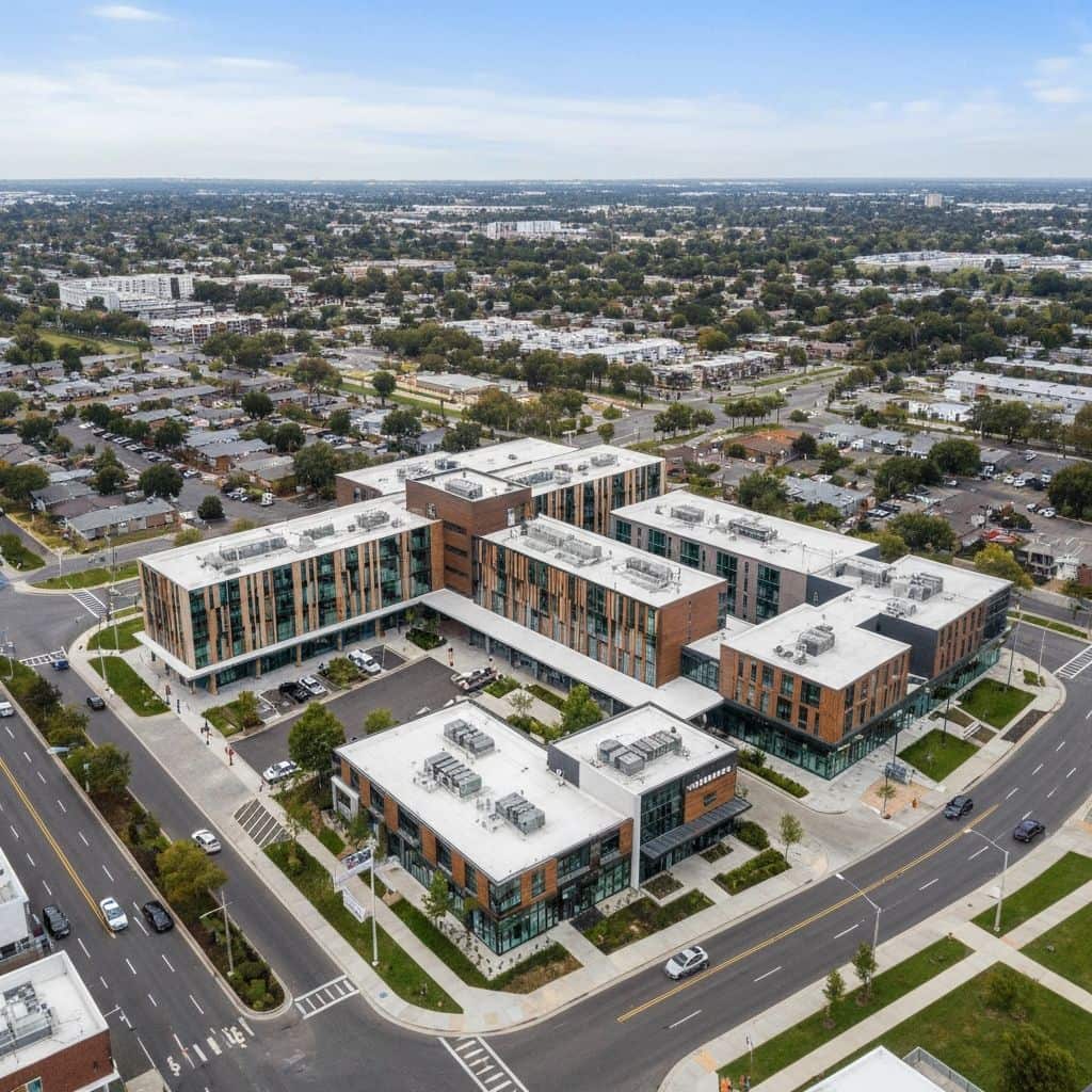 Deal packaging and execution - real estate deal structuring and term sheet negotiation for commercial financing